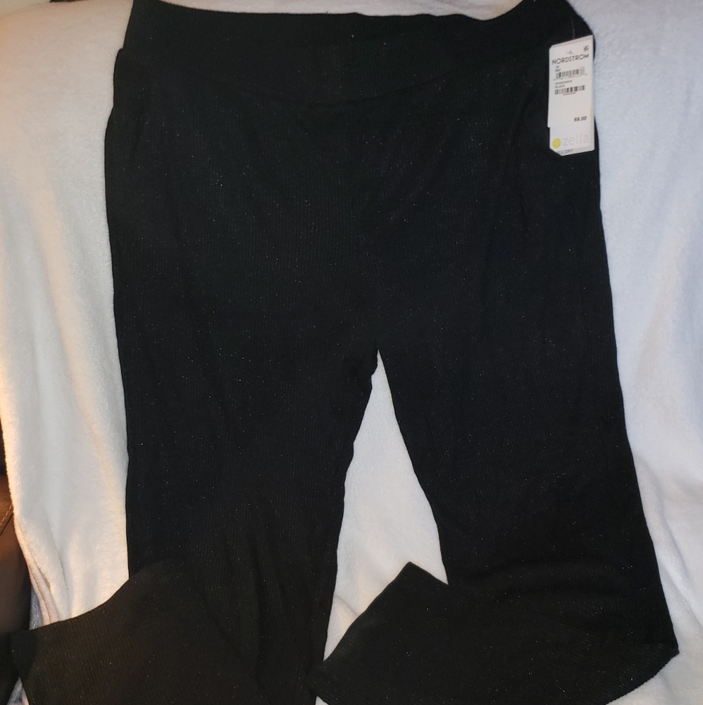 Activewear Joggers with a twist